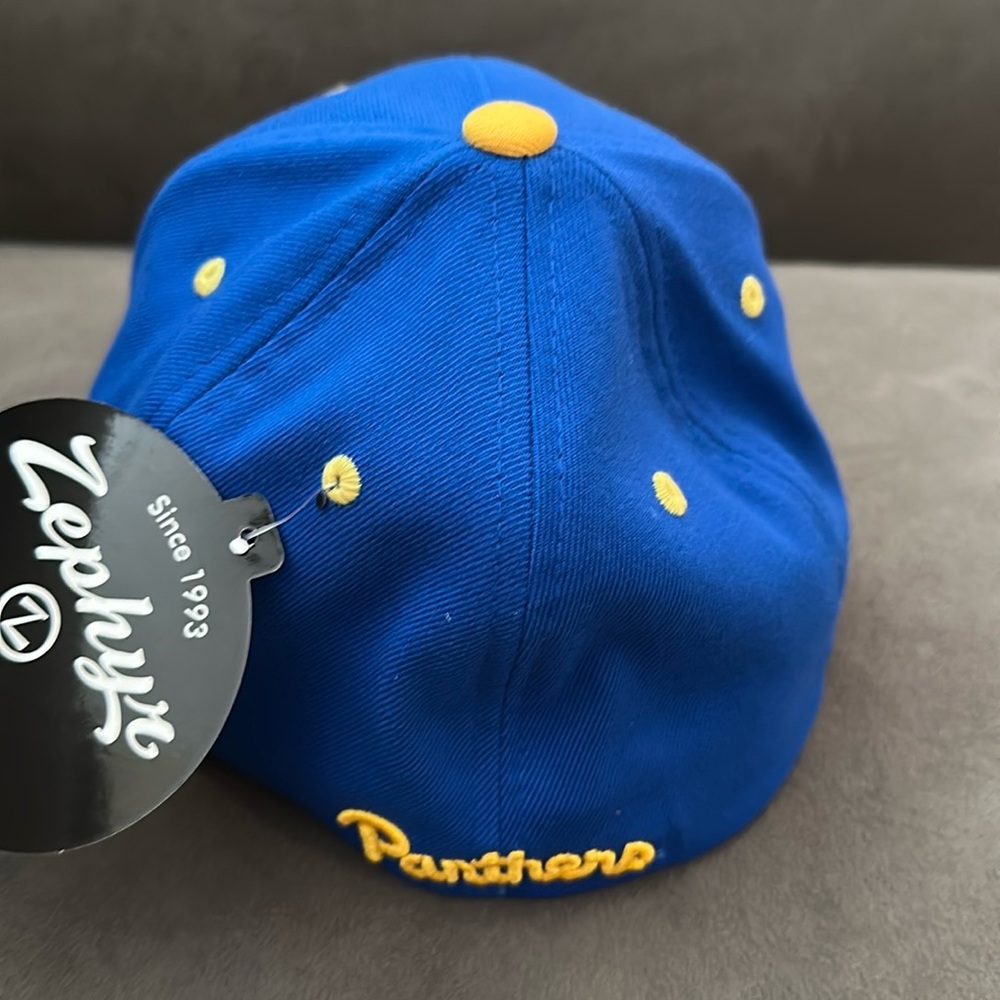 NWT Zephyr Men's PITT Stretch Hat - Picture 2 of 3